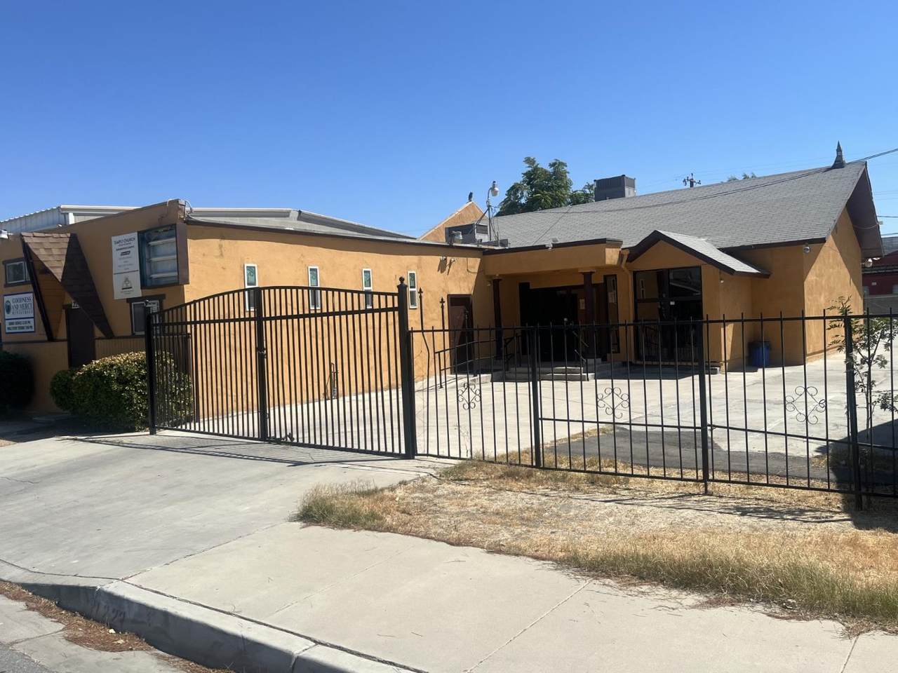 1223 Dolores - Photo 1