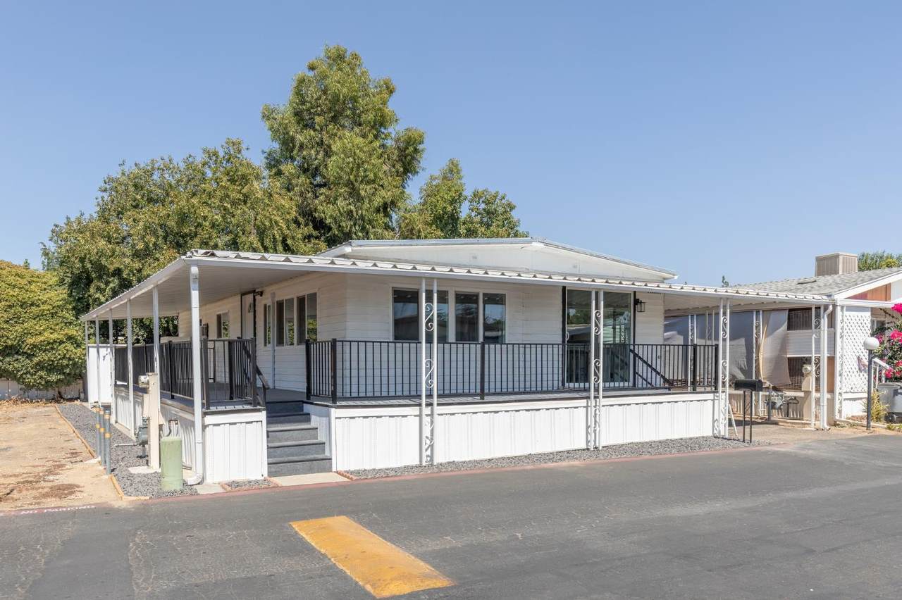 1272 Villa Avenue - Photo 1