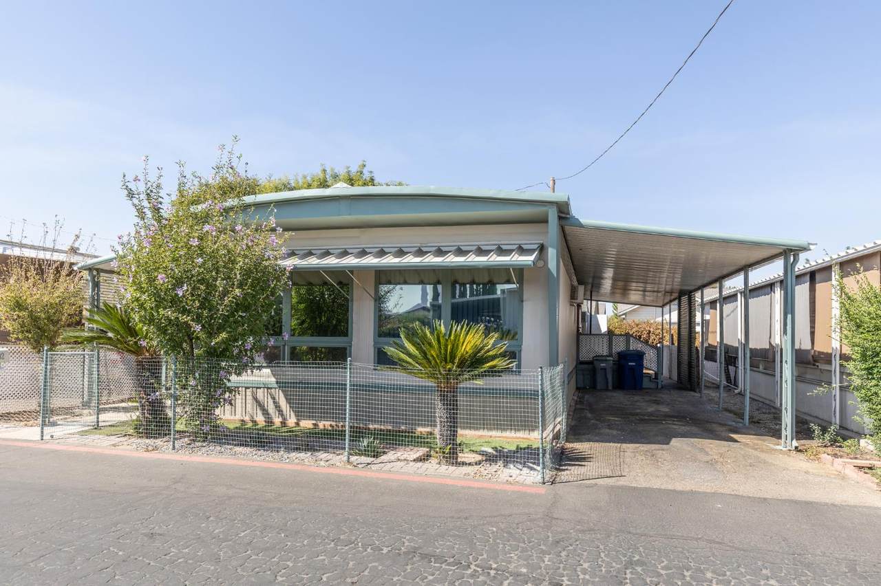 1272 Villa Avenue - Photo 1