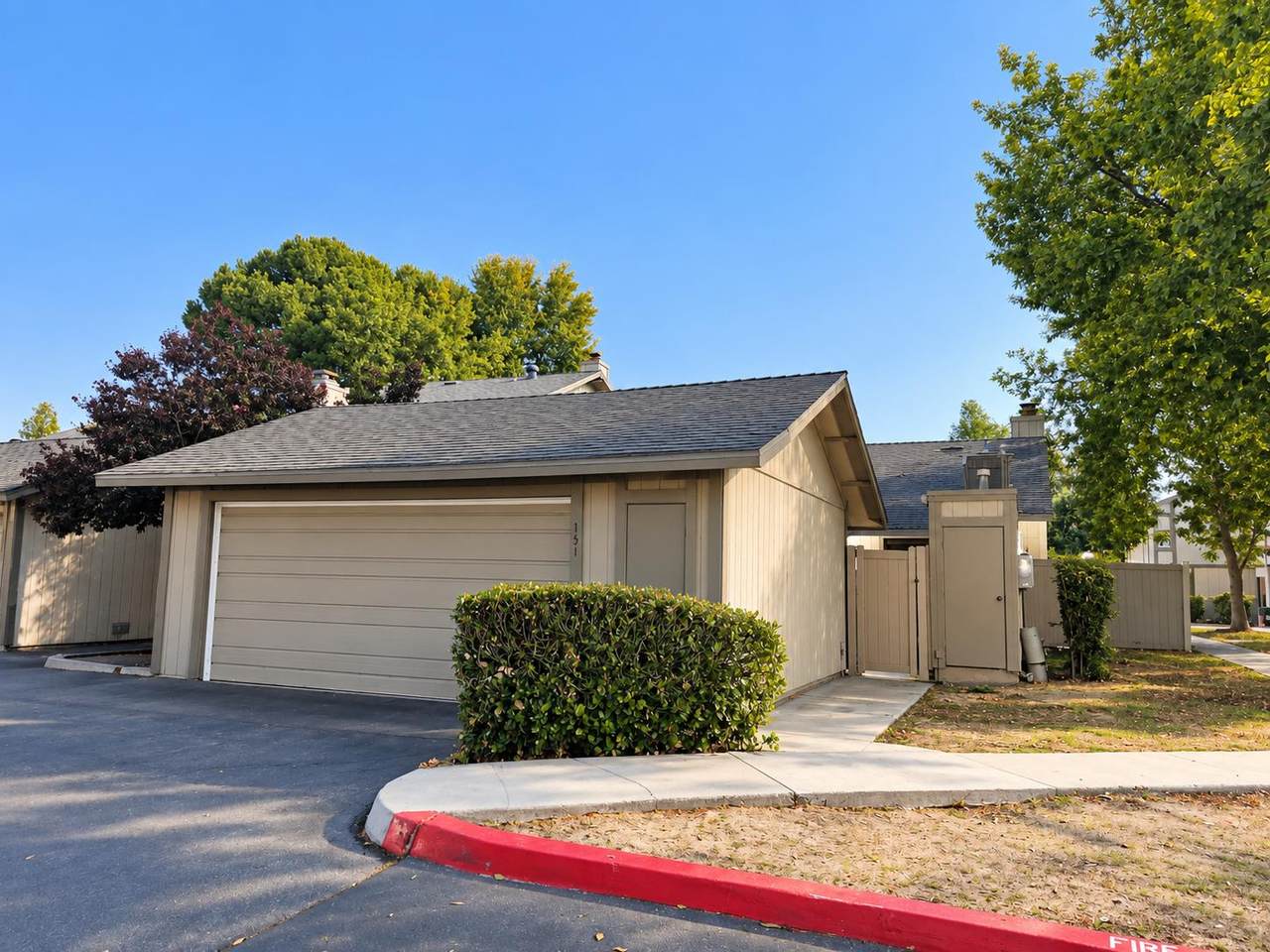 https://bt-photos.global.ssl.fastly.net/fresno/orig_boomver_2_655336-2.jpg