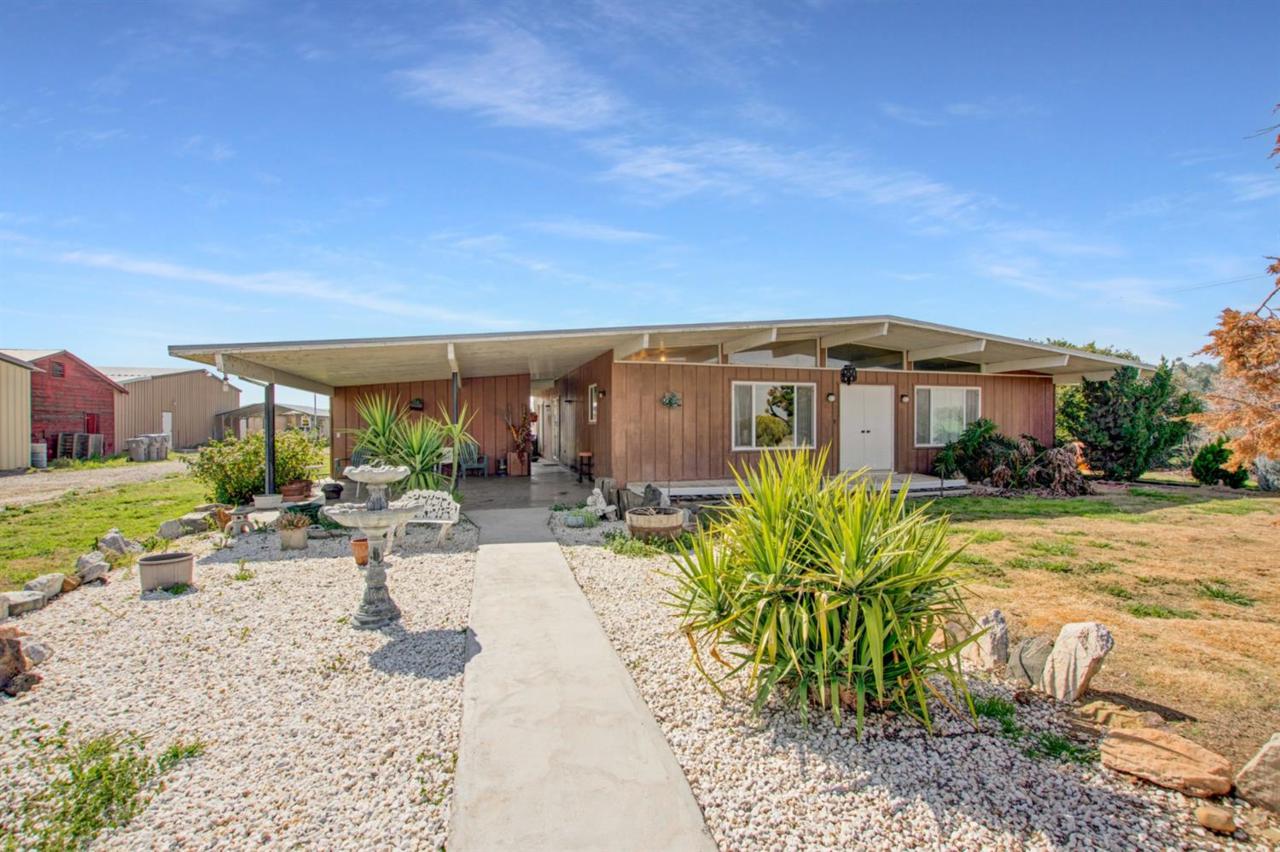 4381 international Avenue - Photo 1
