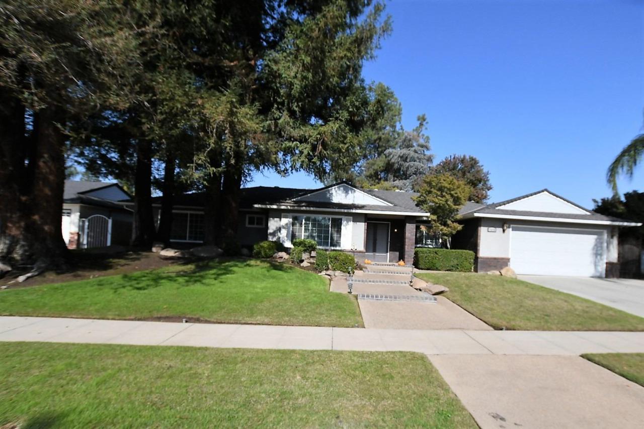 1326 Magill Avenue - Photo 1