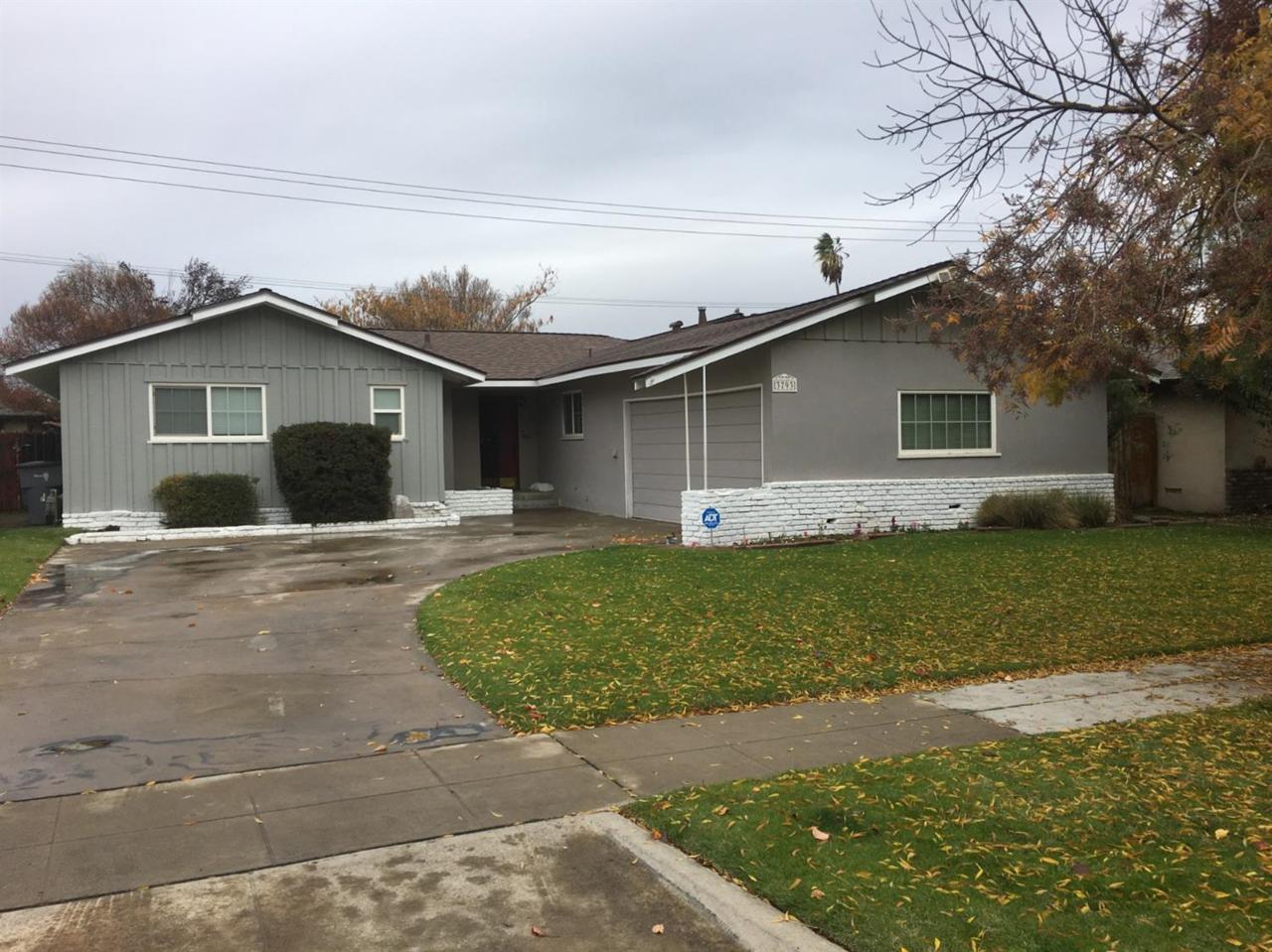 3793 Saginaw Way - Photo 1