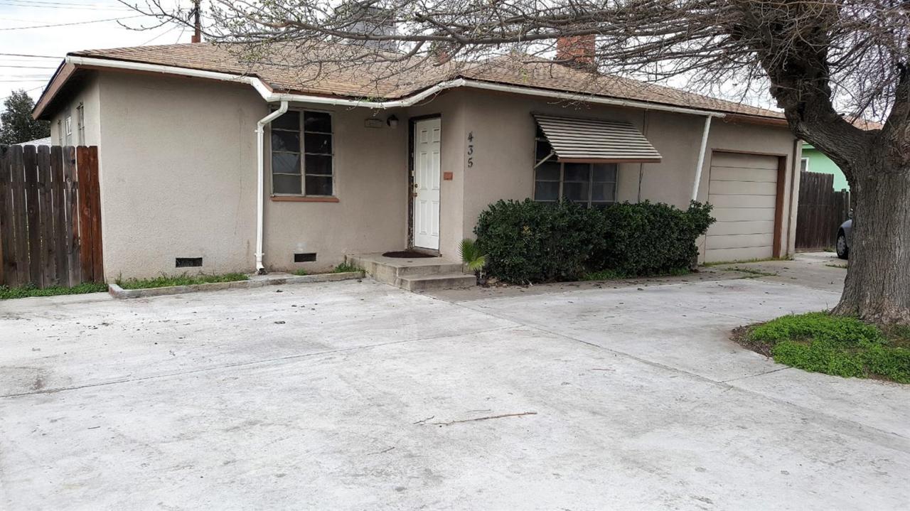435 Shaw Avenue - Photo 1