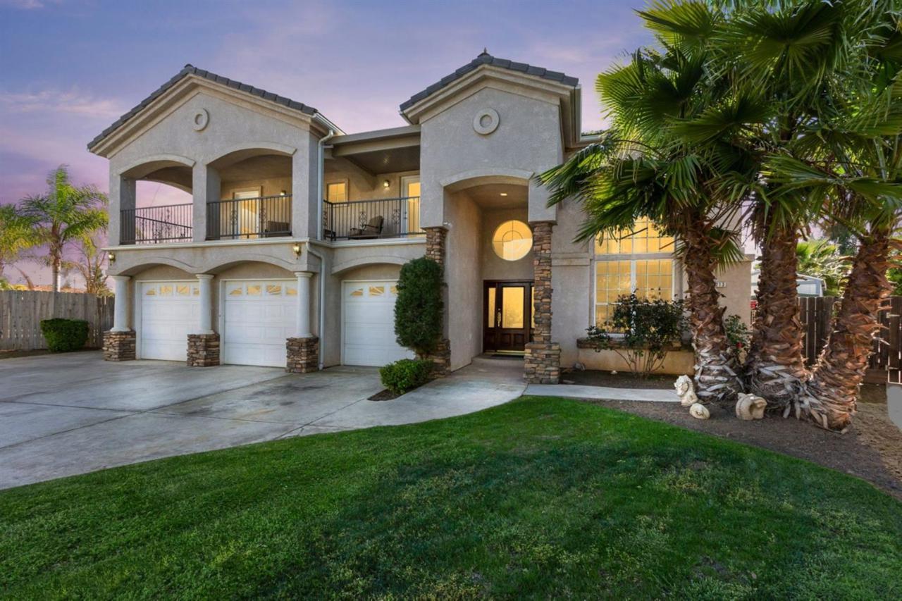 2213 Eclipse Avenue - Photo 1
