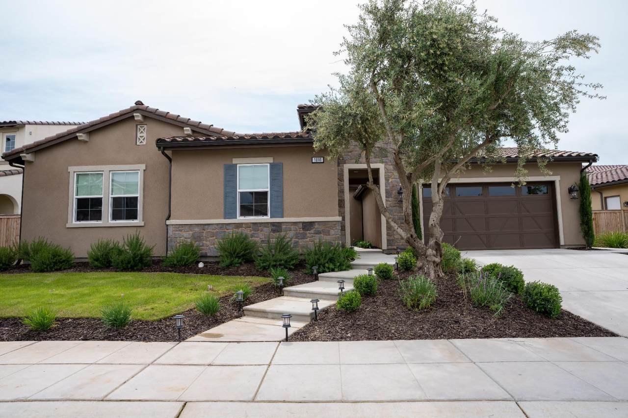 1010 Highland Road - Photo 1