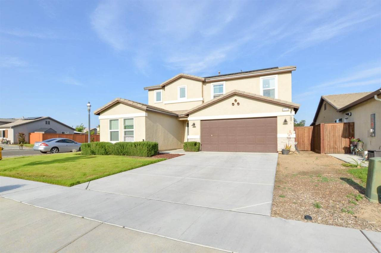 978 Grace Avenue - Photo 1