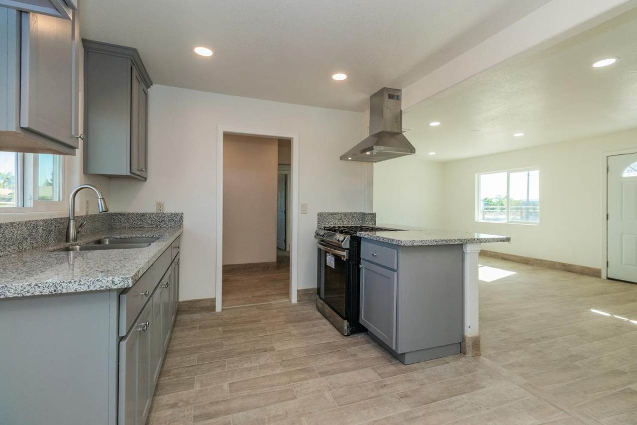 10196 Highland Avenue - Photo 1