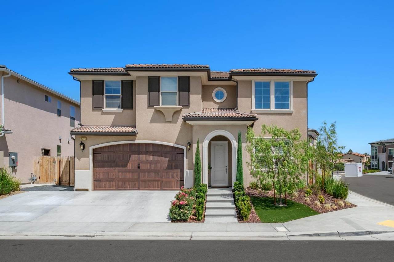 1710 Benvenuto Drive - Photo 1