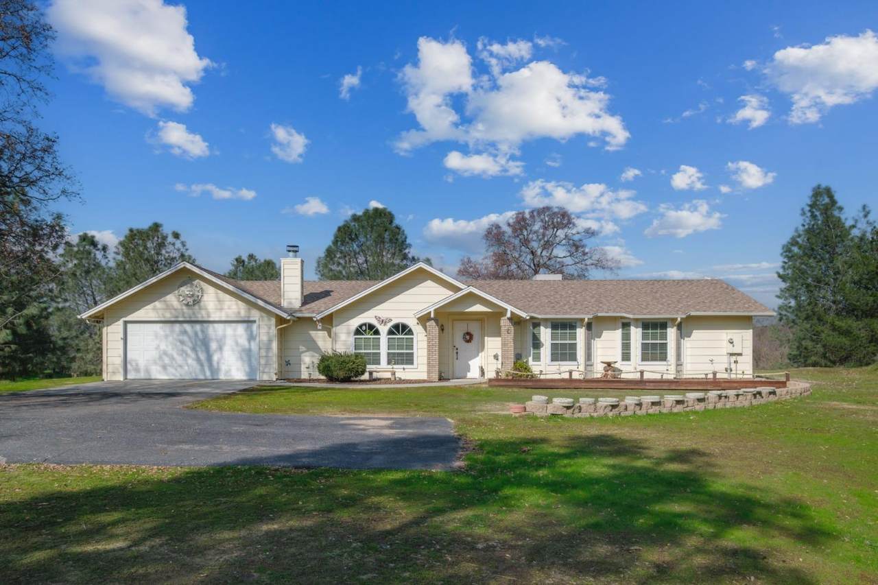 43115 Deer Trail Court - Photo 1