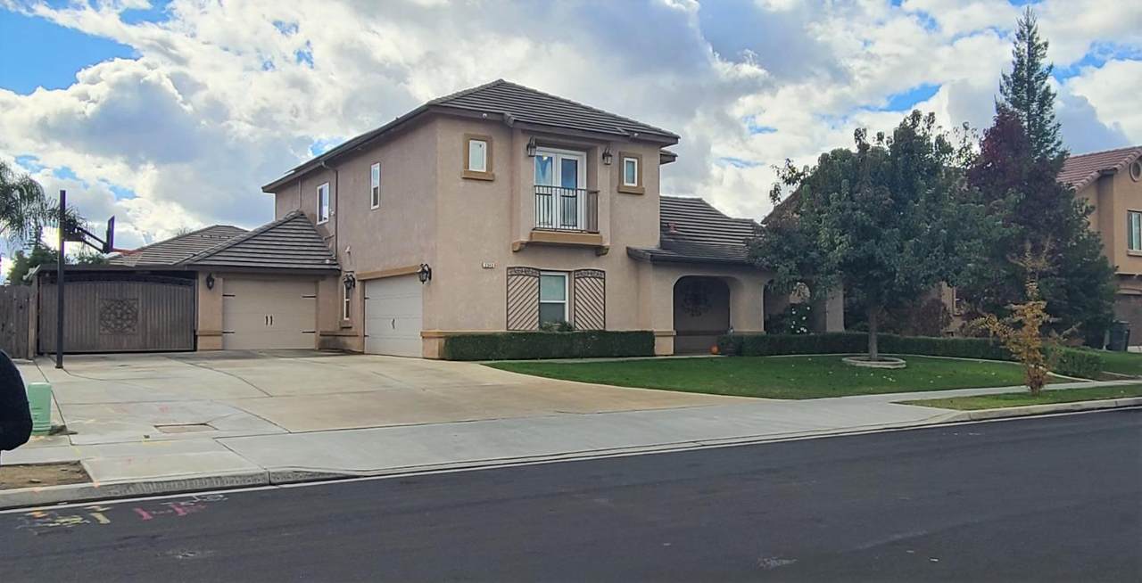 2343 Lorena - Photo 1
