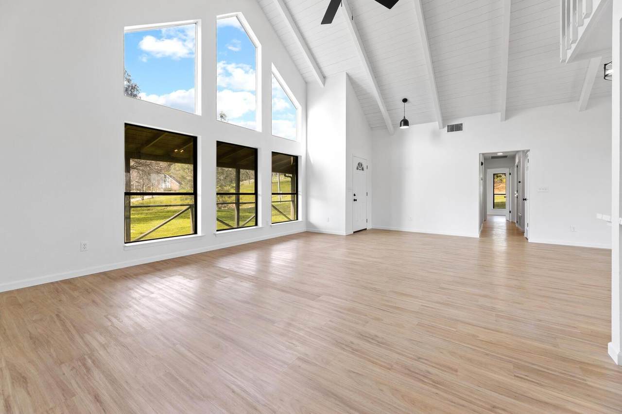 41763 Horseshoe Way - Photo 1