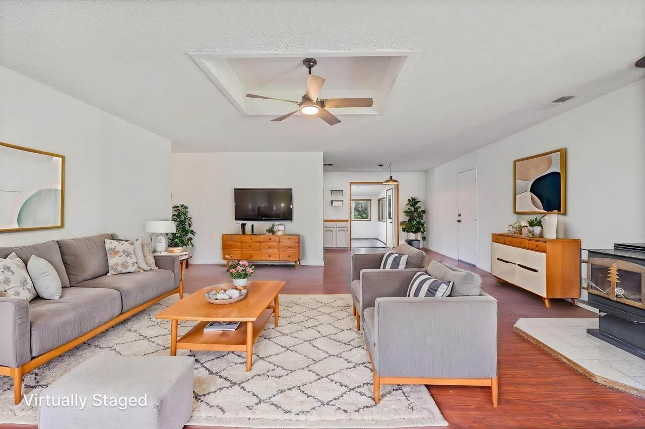 43317 Running Deer Court - Photo 1