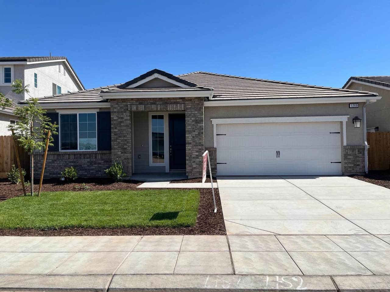 1269 Cathedral Court - Photo 1