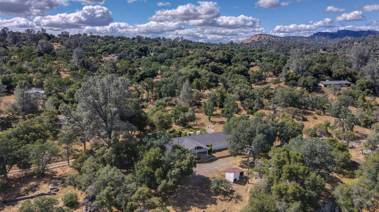 44719 Savage Road - Photo 1