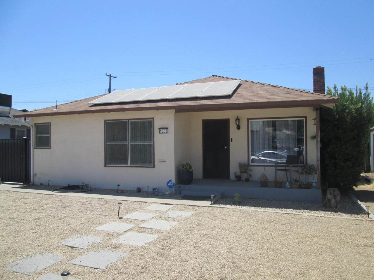 1335 Esther Way - Photo 1
