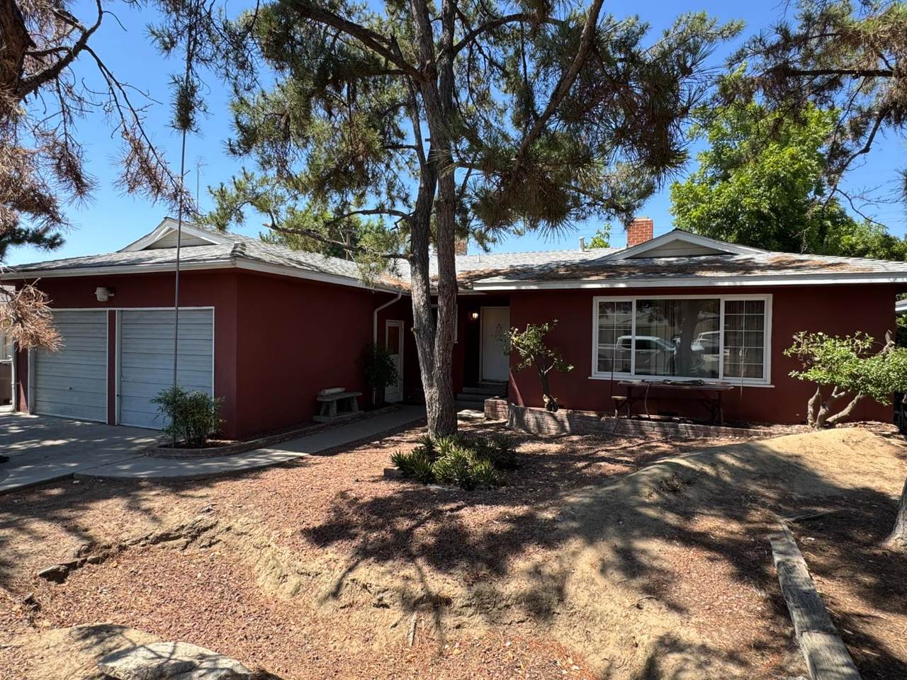 4023 Fedora Avenue - Photo 1