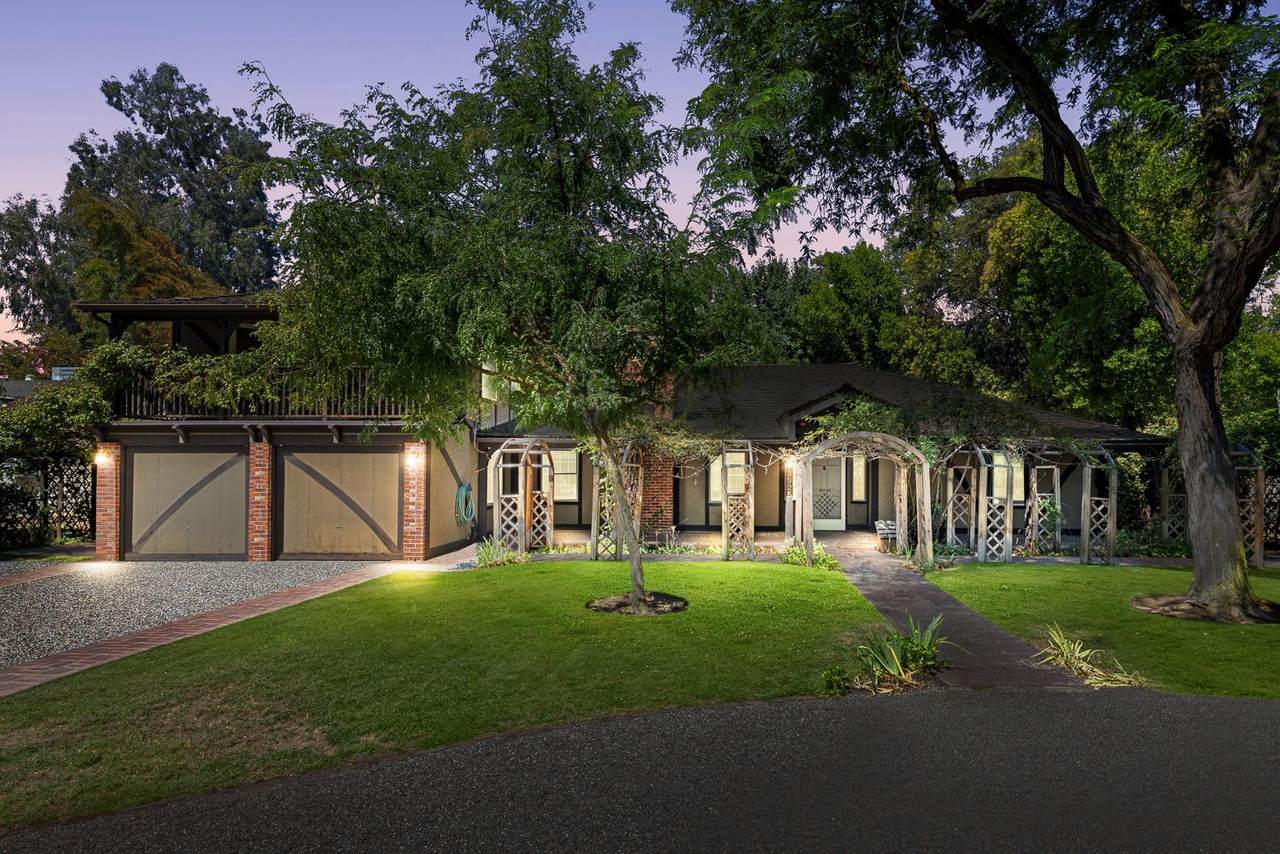 3925 Van Ness Boulevard - Photo 1