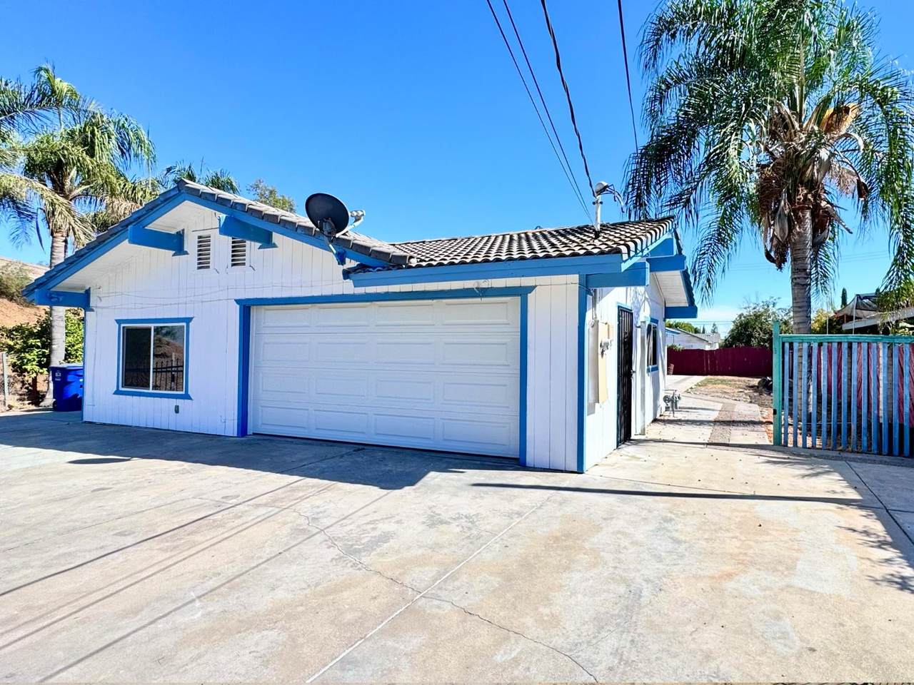 2591 Rose Avenue - Photo 1