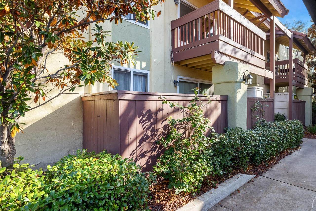 2881 Huntington Boulevard - Photo 1