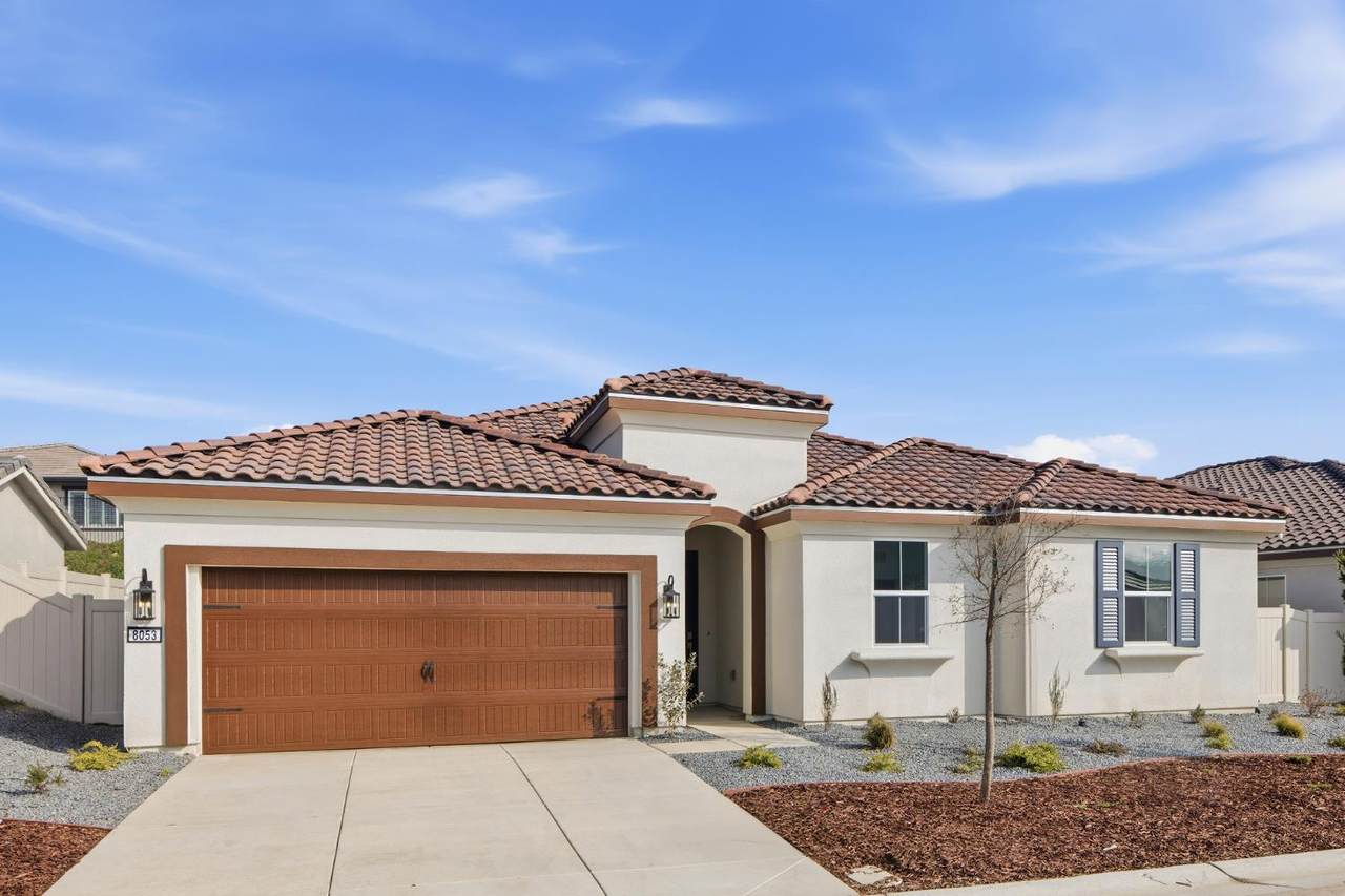 8053 Cottonwood Drive - Photo 1