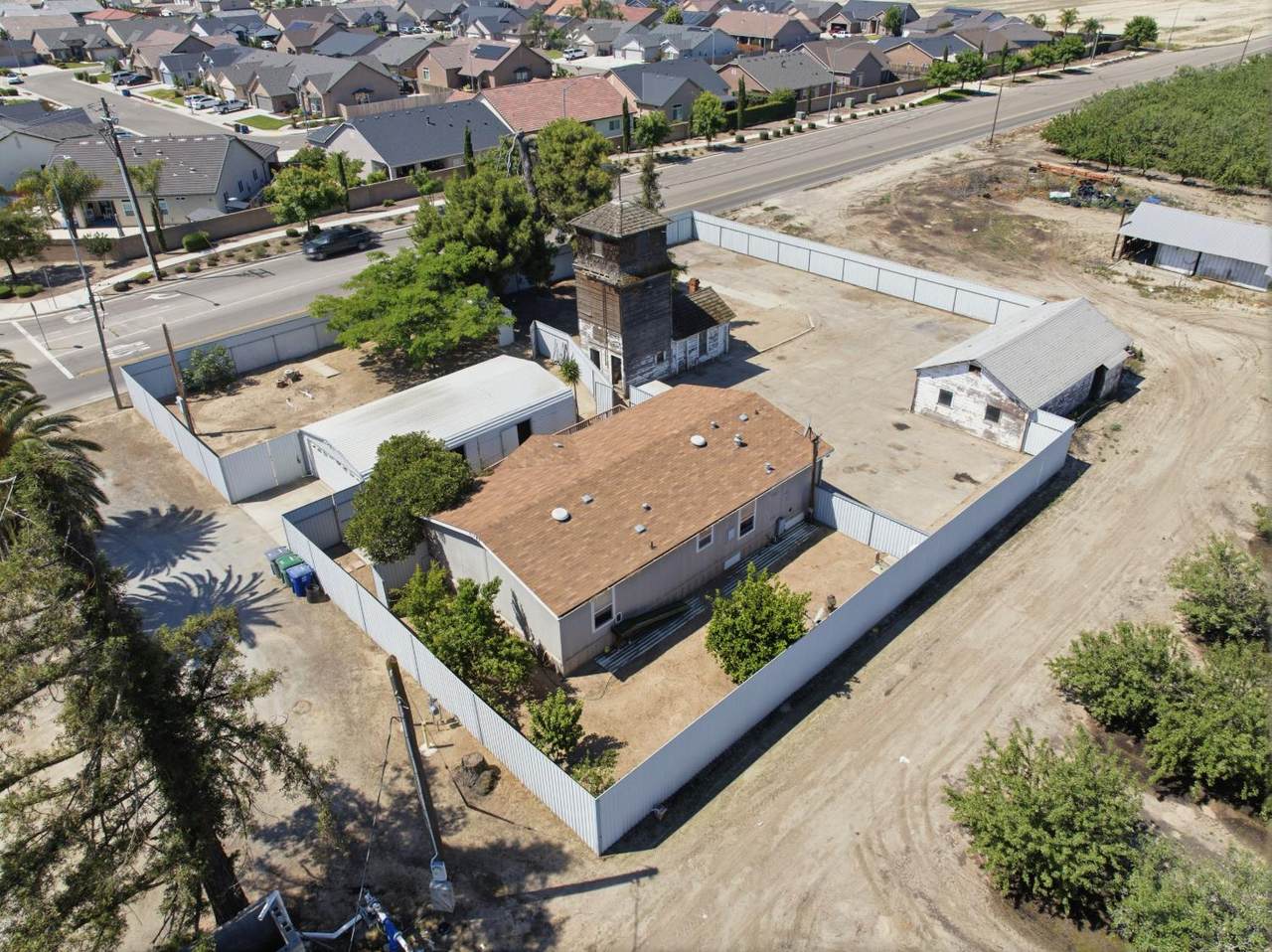 13945 Academy Avenue - Photo 1