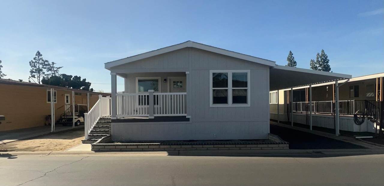 2706 Ashlan Avenue - Photo 1