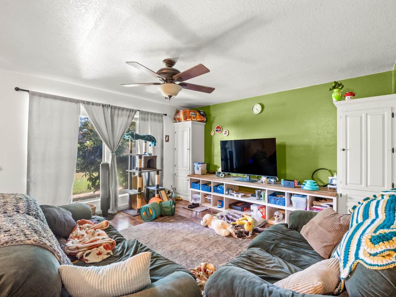 4654 Chestnut Avenue - Photo 1