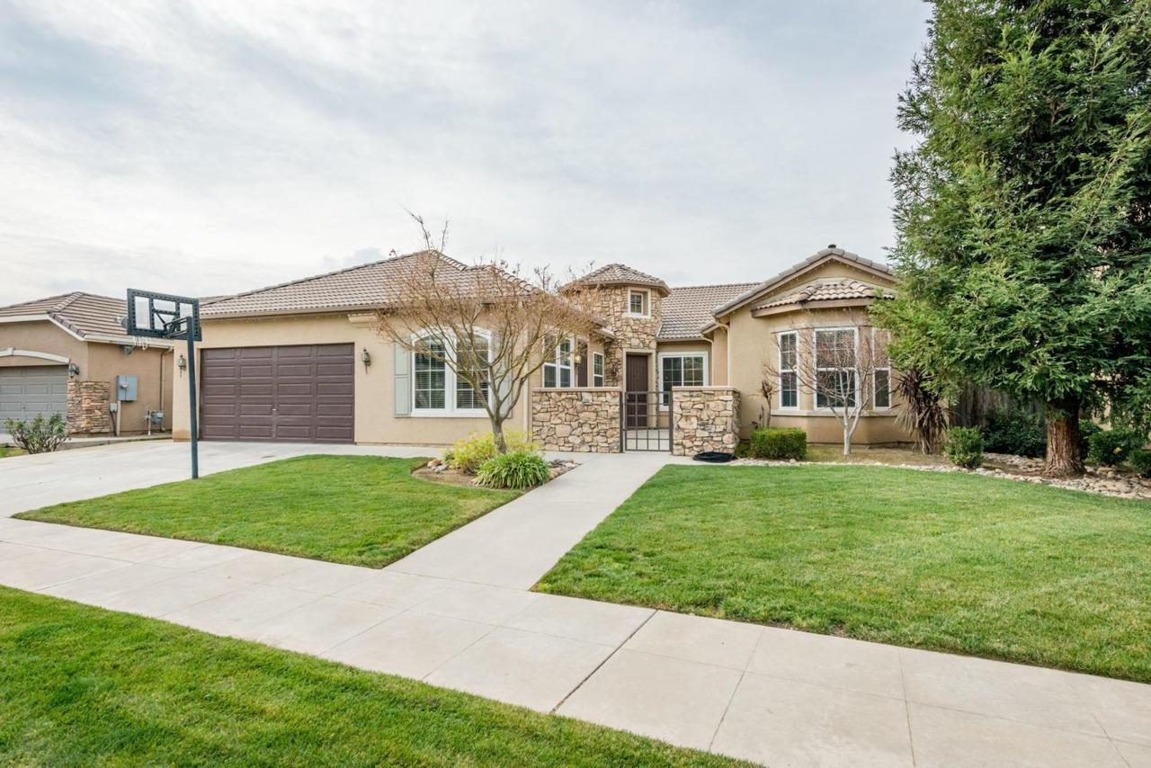 2446 Redington Avenue - Photo 1