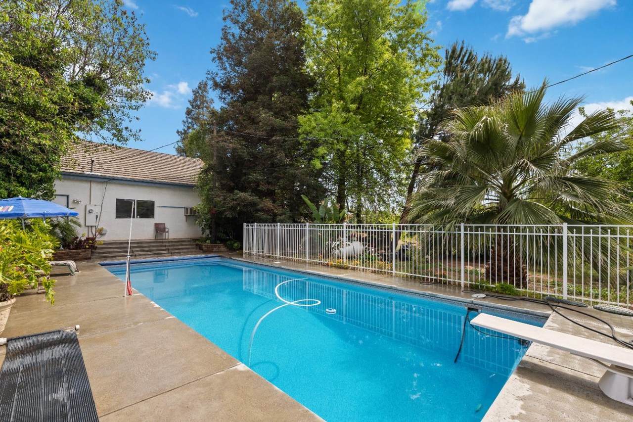 18858 Varden Drive - Photo 1