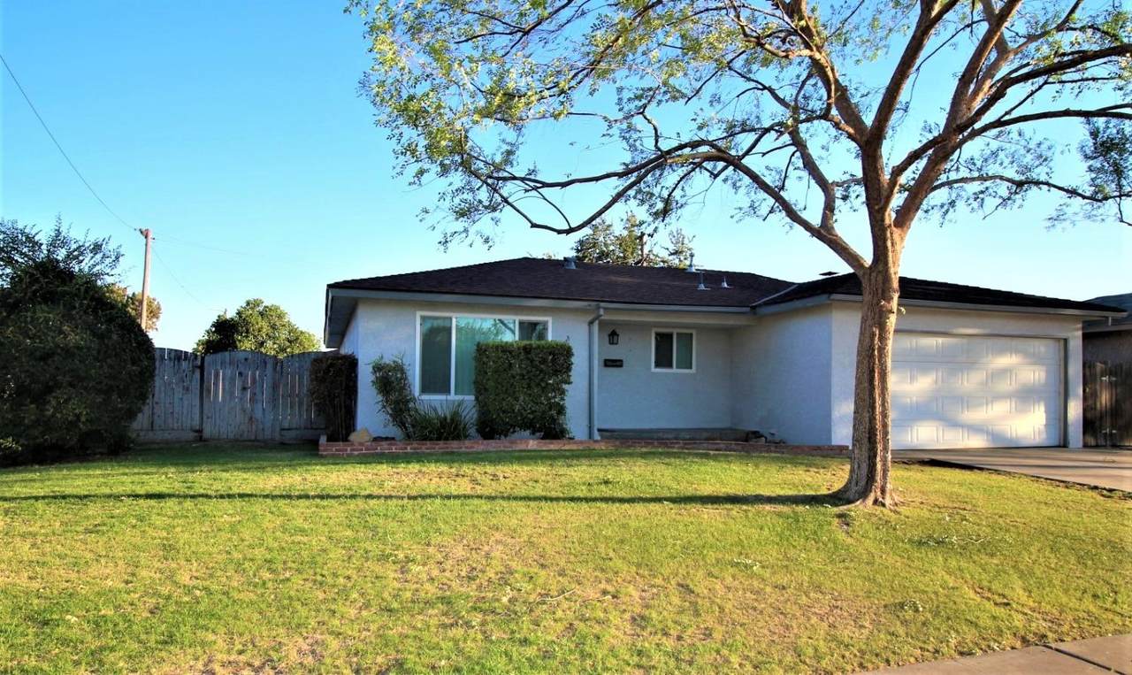 438 Dennis Drive - Photo 1