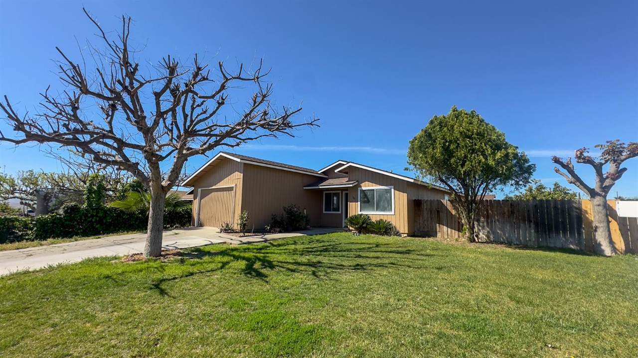 700 Corcoran Avenue - Photo 1