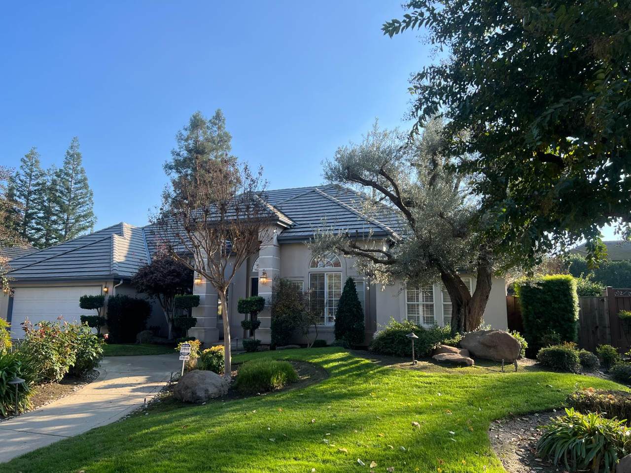 2563 Fir Avenue - Photo 1