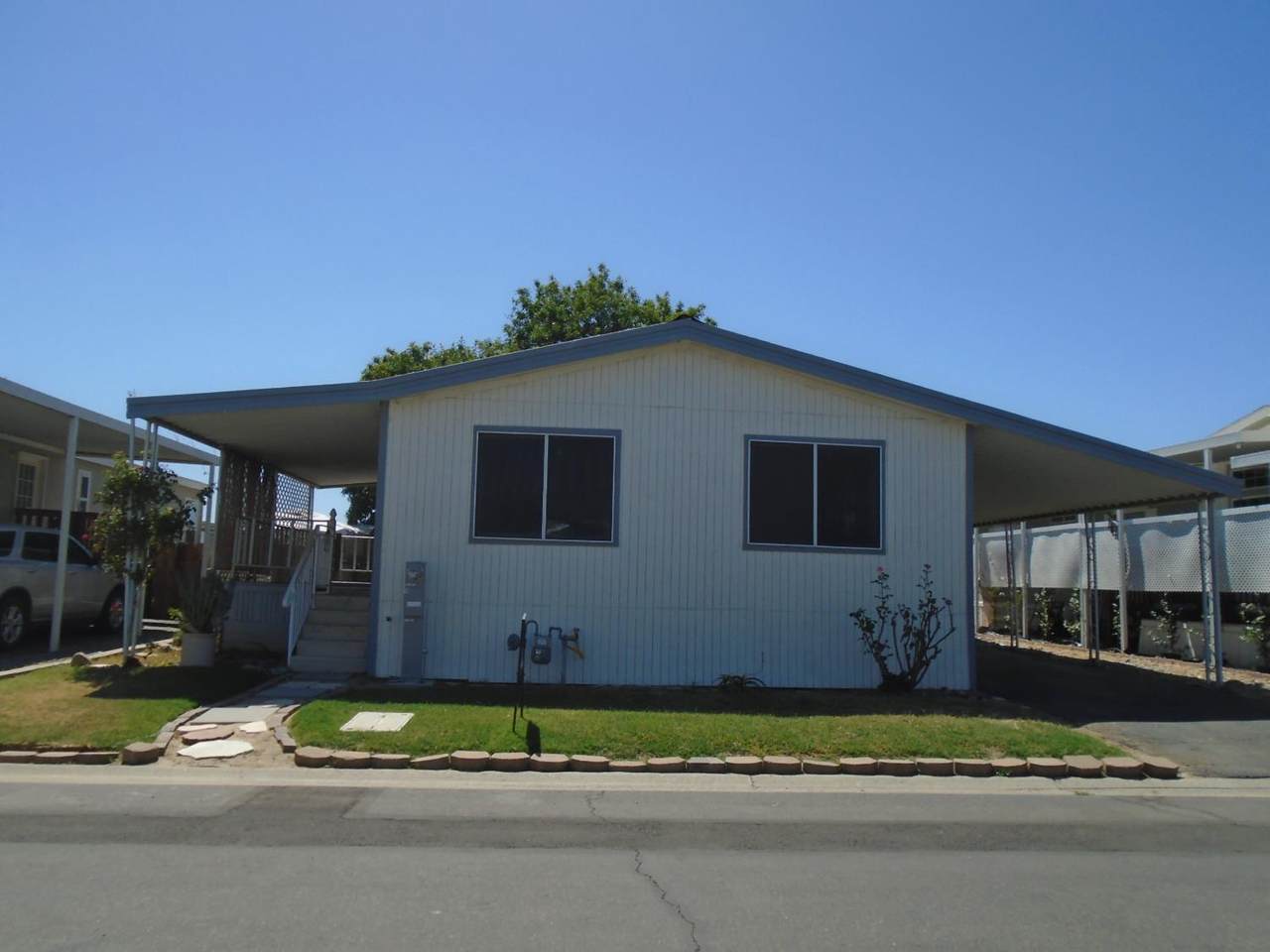 https://bt-photos.global.ssl.fastly.net/fresno/1280_boomver_3_639502-2.jpg