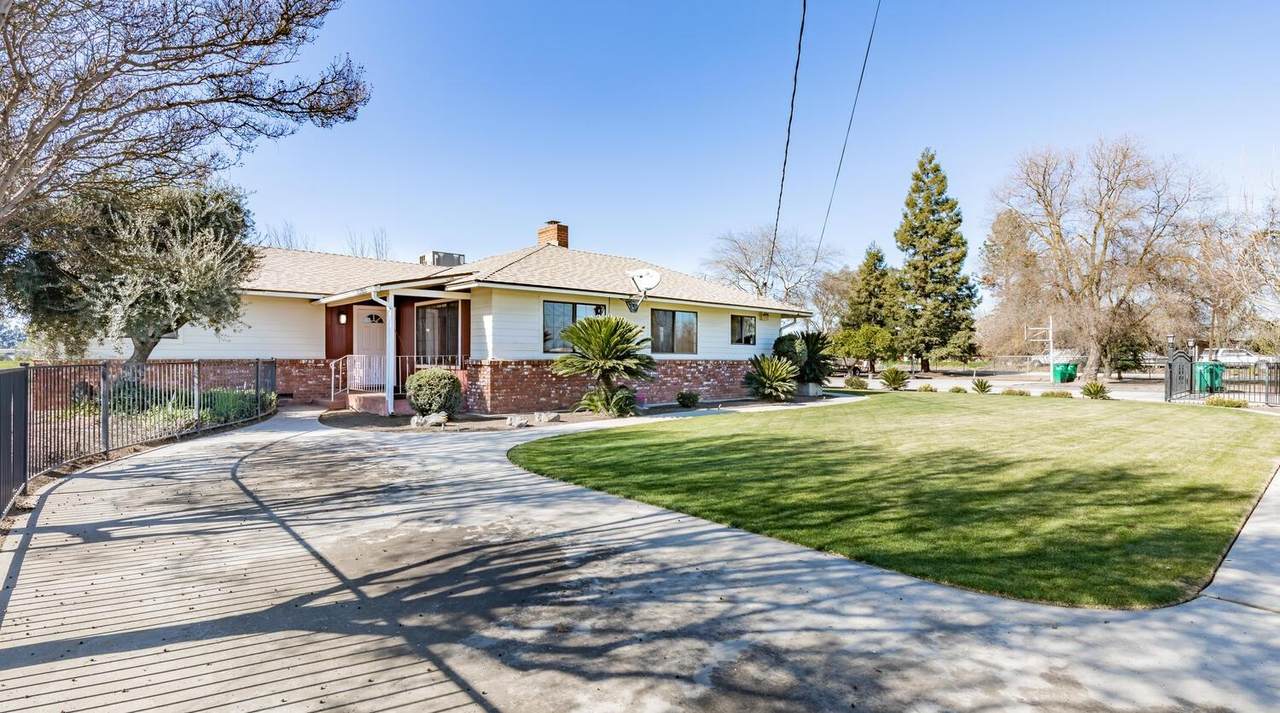 1665 Fancher Avenue - Photo 1