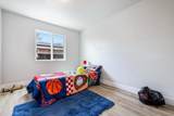 1633 Saginaw Way - Photo 8