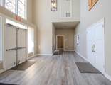 240 Fresno Street - Photo 3