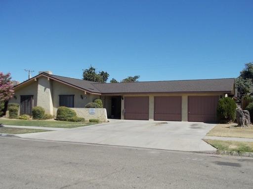 4577 University Avenue - Photo 1