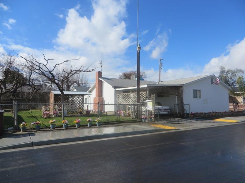 209 7th Street - Photo 1