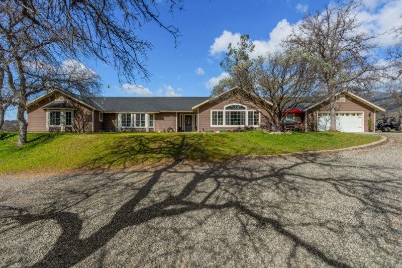 21960 Oak Hill Lane - Photo 1