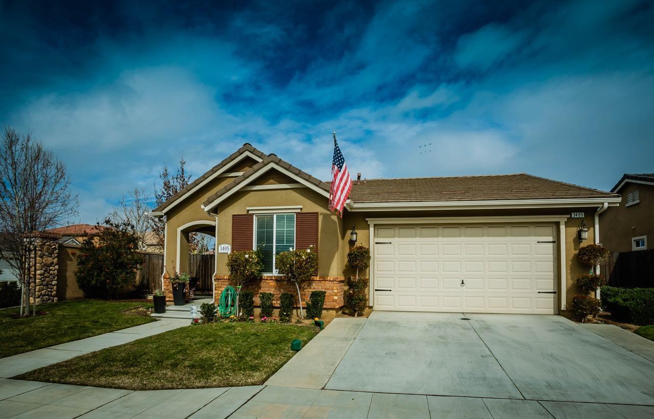 3405 Bellaire Avenue - Photo 1