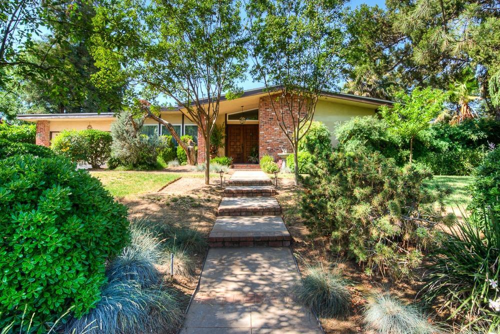 2618 San Jose Avenue - Photo 1