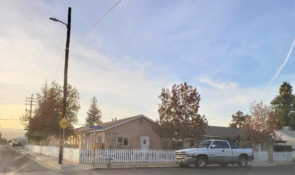 406 Baker Street - Photo 1