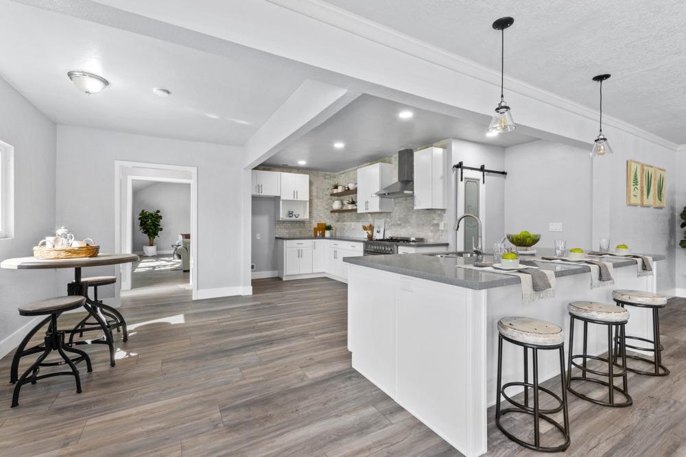 307 Ashlan Avenue - Photo 1