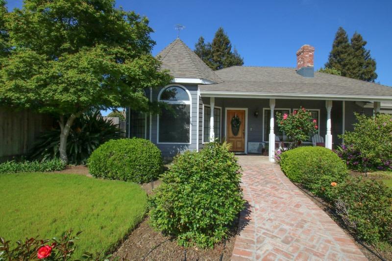 277 Robinwood Circle - Photo 1