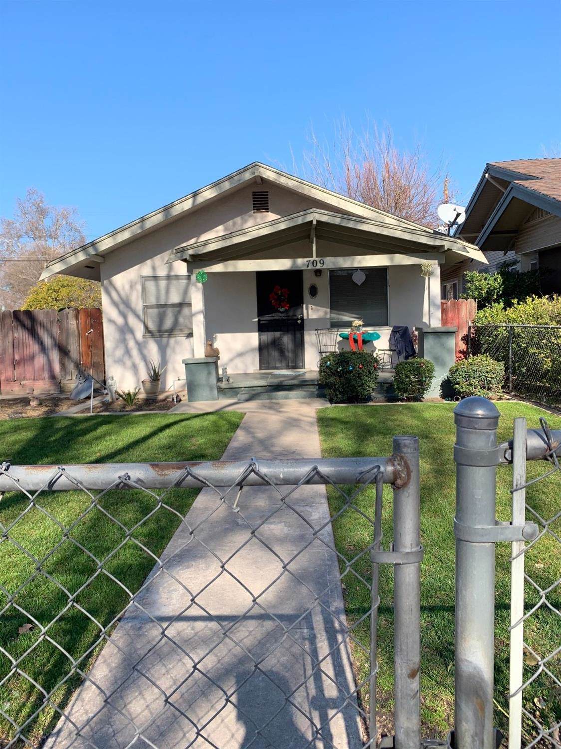 709 Brown Avenue - Photo 1
