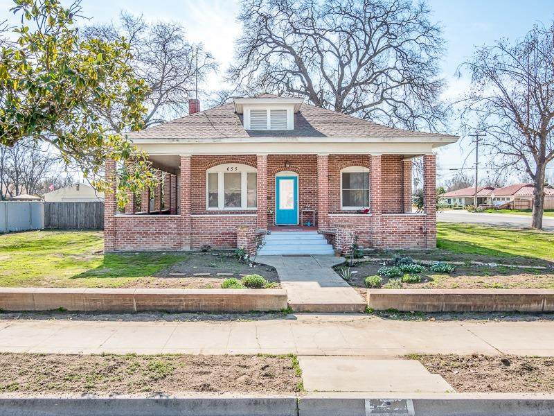 655 D Street - Photo 1