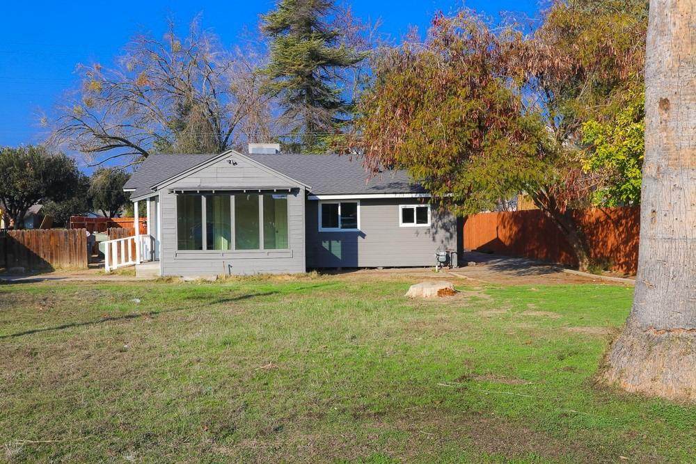 205 Pine Avenue - Photo 1