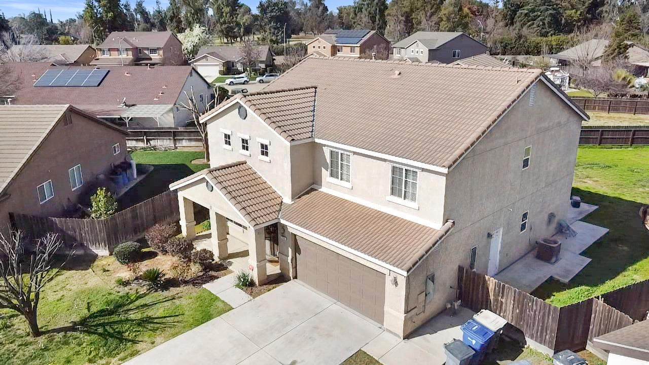725 Millard Avenue - Photo 1