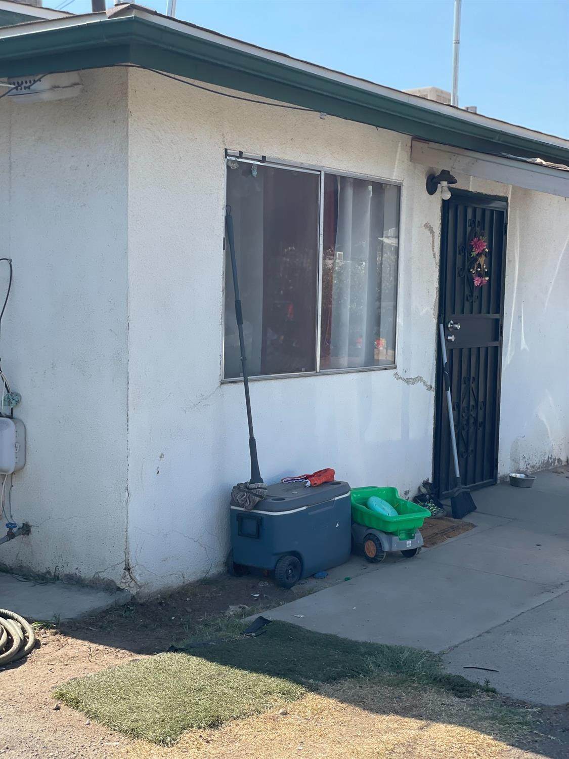 2627 Andrews Avenue - Photo 1